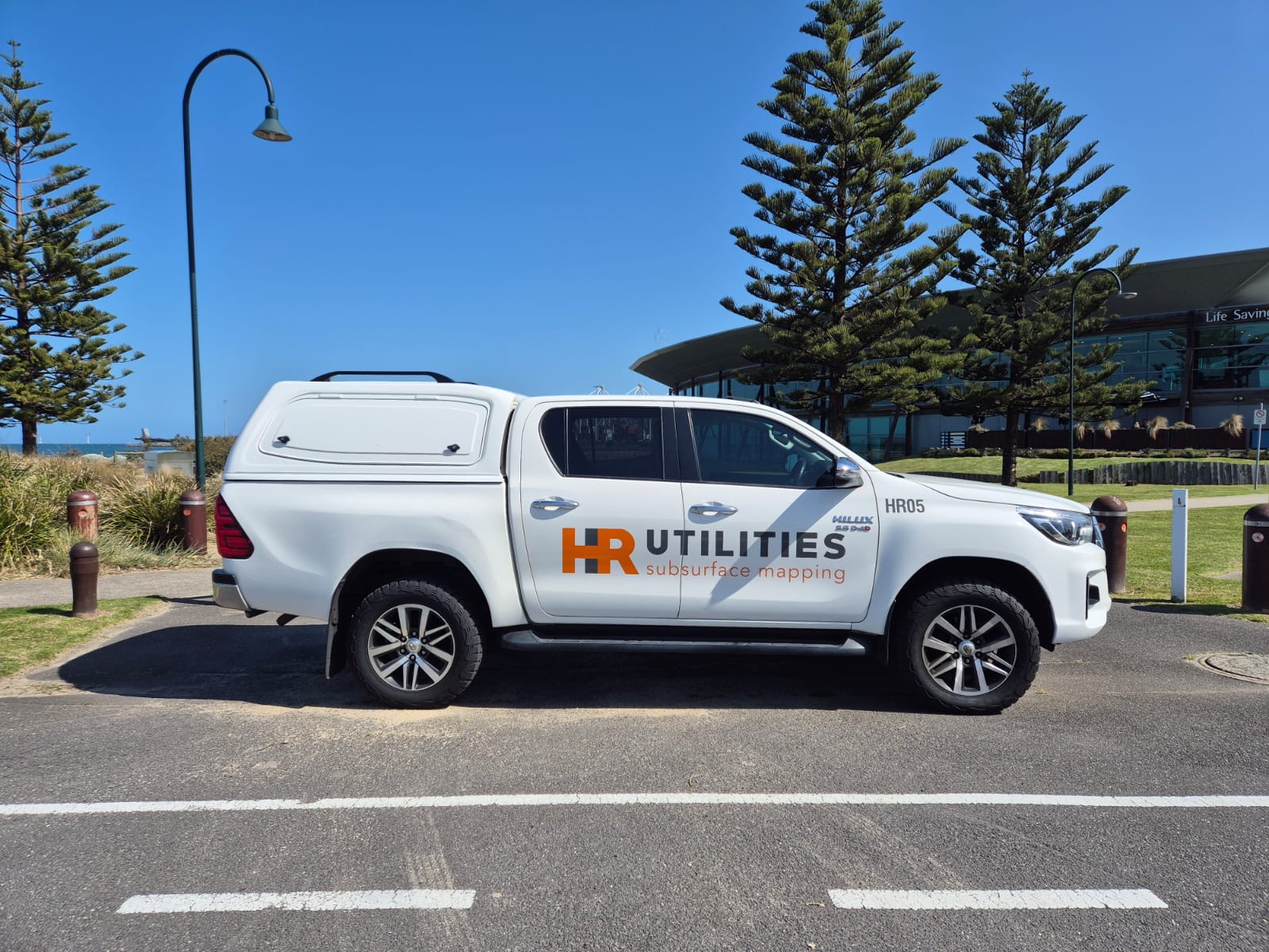 HR Utilities team providing professional utility locating services